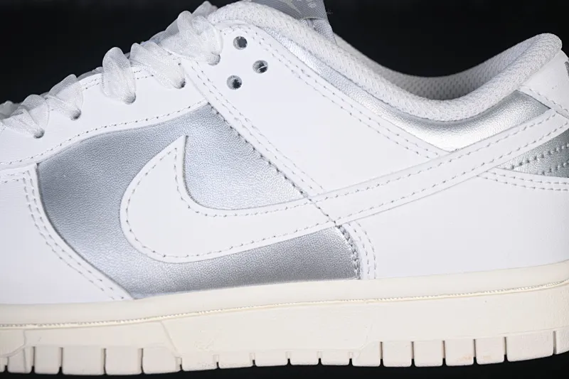 All categories Nk SB Dunk series Nk SB Dunk Low low-top sneakers Nike SB Dunk Low silver low-top casual sneakers IB7311-001